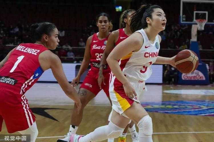 中国女篮vs美国女篮球迷