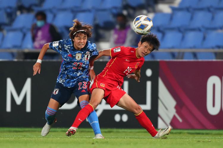 中国女足vs日本采访