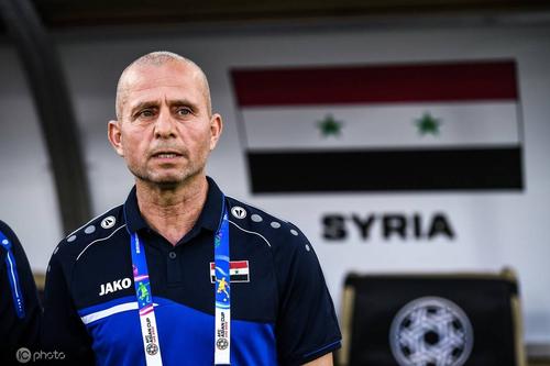 叙利亚主教练打叙利亚球员